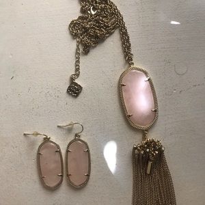 Kendra Scott rayne necklace pink pearl